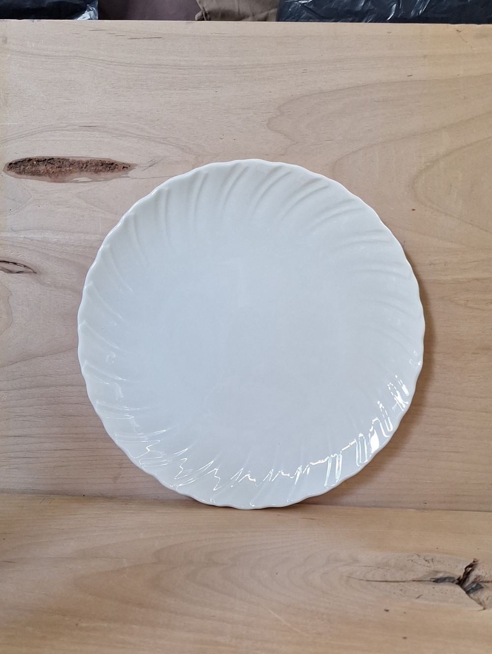 Vintage Lenox USA Sculpture swirl off-white dinner plate swirled rim - Picture 2 of 7